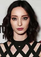 Emma Dumont