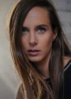 Laura Houvenagel