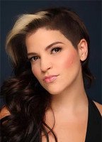Paola Lázaro