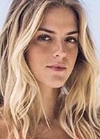 Isabela Manara