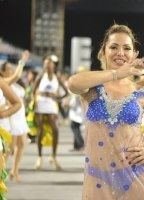 Júlia Menezes