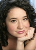 Sarah Steele