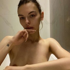 Вика Меднис Photo #34
