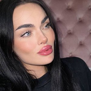 Камила Смогулецкая profile