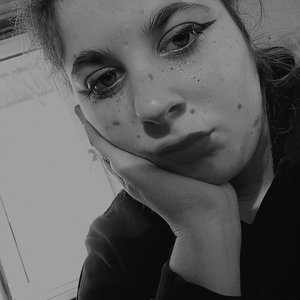 Лиза Фаркаш Photo #76