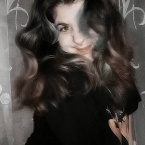 Лиза Фаркаш Photo #86