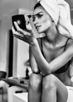 Равшана Куркова Photo #5