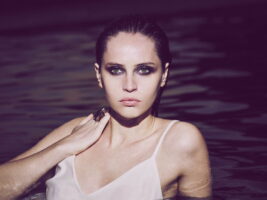 Фелисити Джонс Photo #10