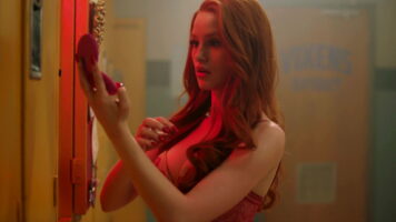 Мэделин Петш Photo #6