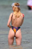 Никола Пельтц Photo #20