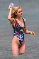 Никола Пельтц Photo #17