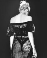 Никола Пельтц Photo #11