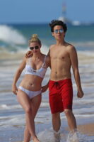 Лили Рейнхарт Photo #12