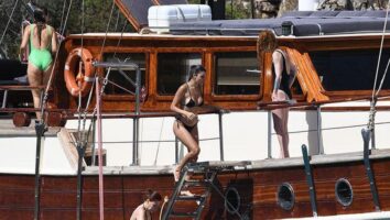 Ханде Эрчел Photo #27