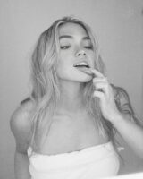 Натали Элин Линд Photo #25